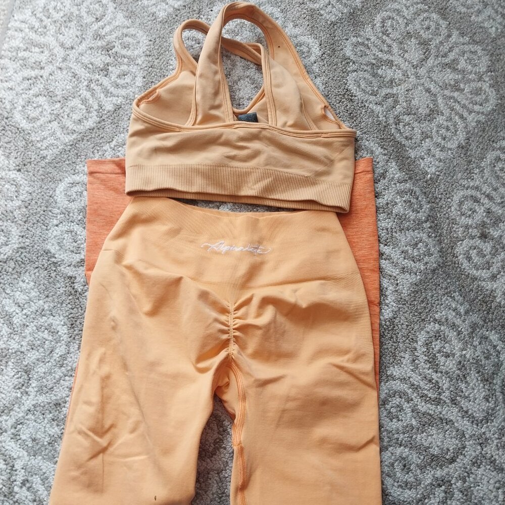 Alphalete orange Amplify Set size small
